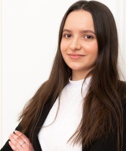 Leona Krasniqi, BSc. Buchhaltung und SteuerberateranwärterIn